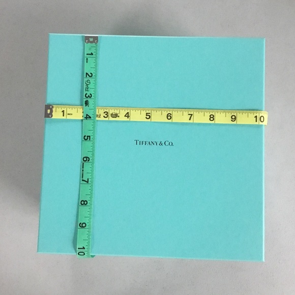 TIFFANY & CO. - Picture 8 of 9